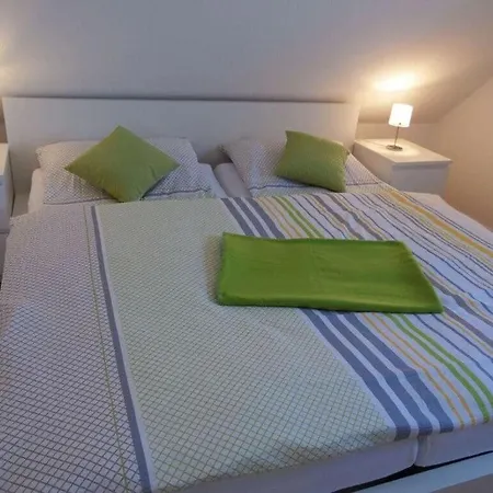 Tacke 4 Comfortable Сasa de vacaciones *